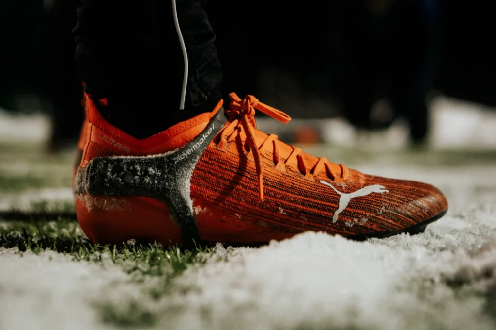 Soccer shoes